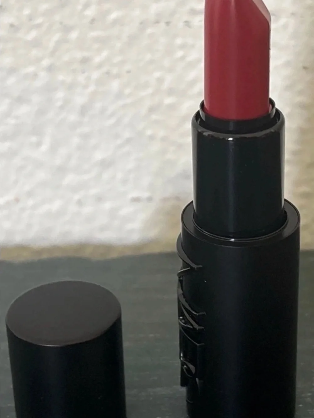 NARS Explicit Lipstick UNAUTHORIZED 863 - 0.13oz / 3.8g - FULL SIZE NOB